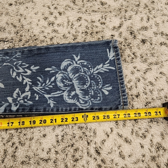 Lauren Jean Co. SZ 2P 100% Cotton Bootcut Blue Jeans White Floral Design - Picture 7 of 10